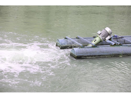 螺旋曝气机螺旋曝气机用于河道黑臭水体治理